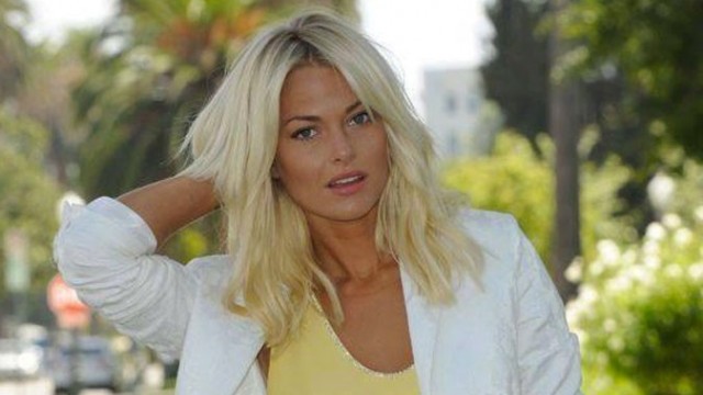 tatouage omoplate caroline receveur