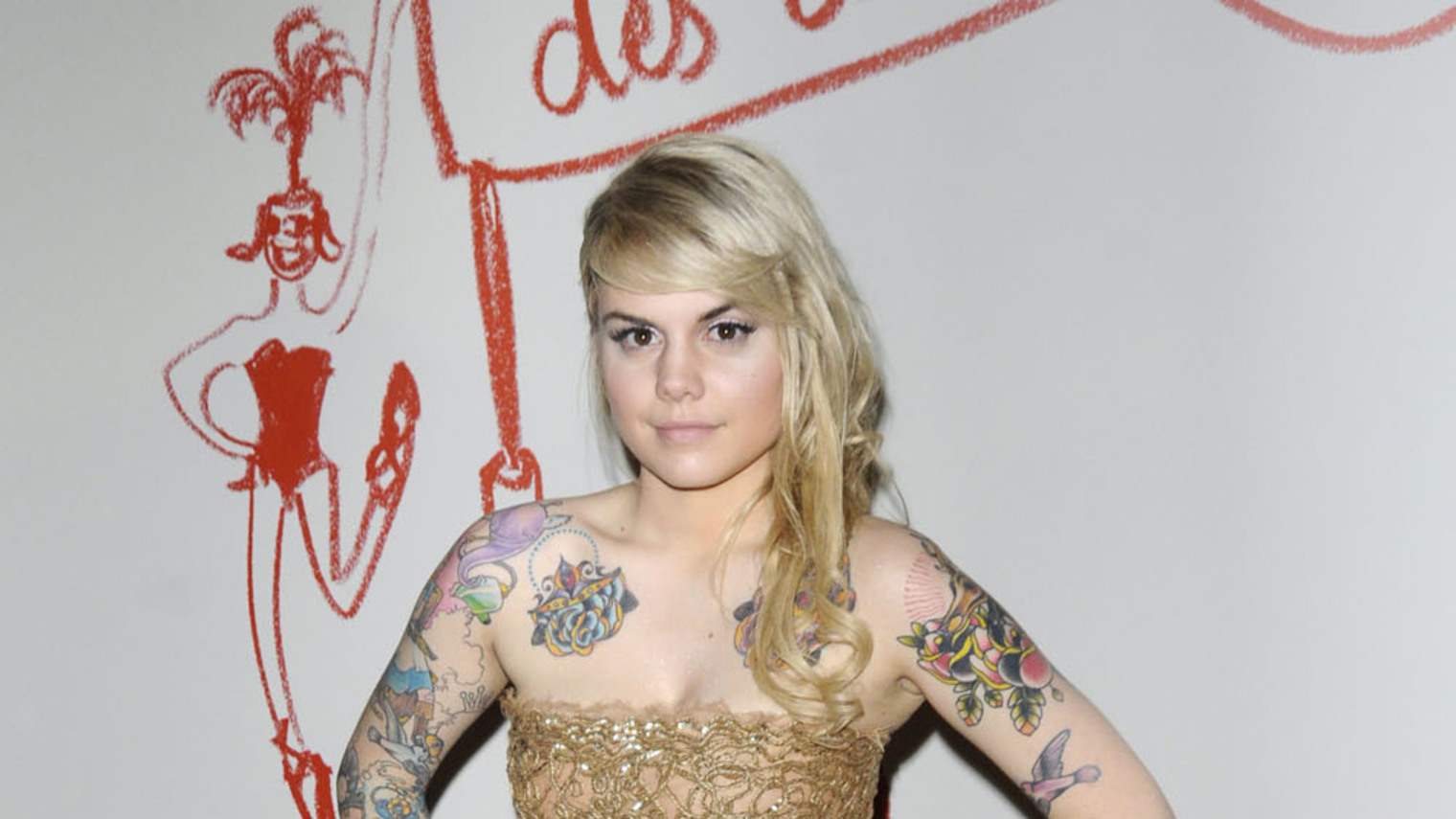 tatouage omoplate déformation