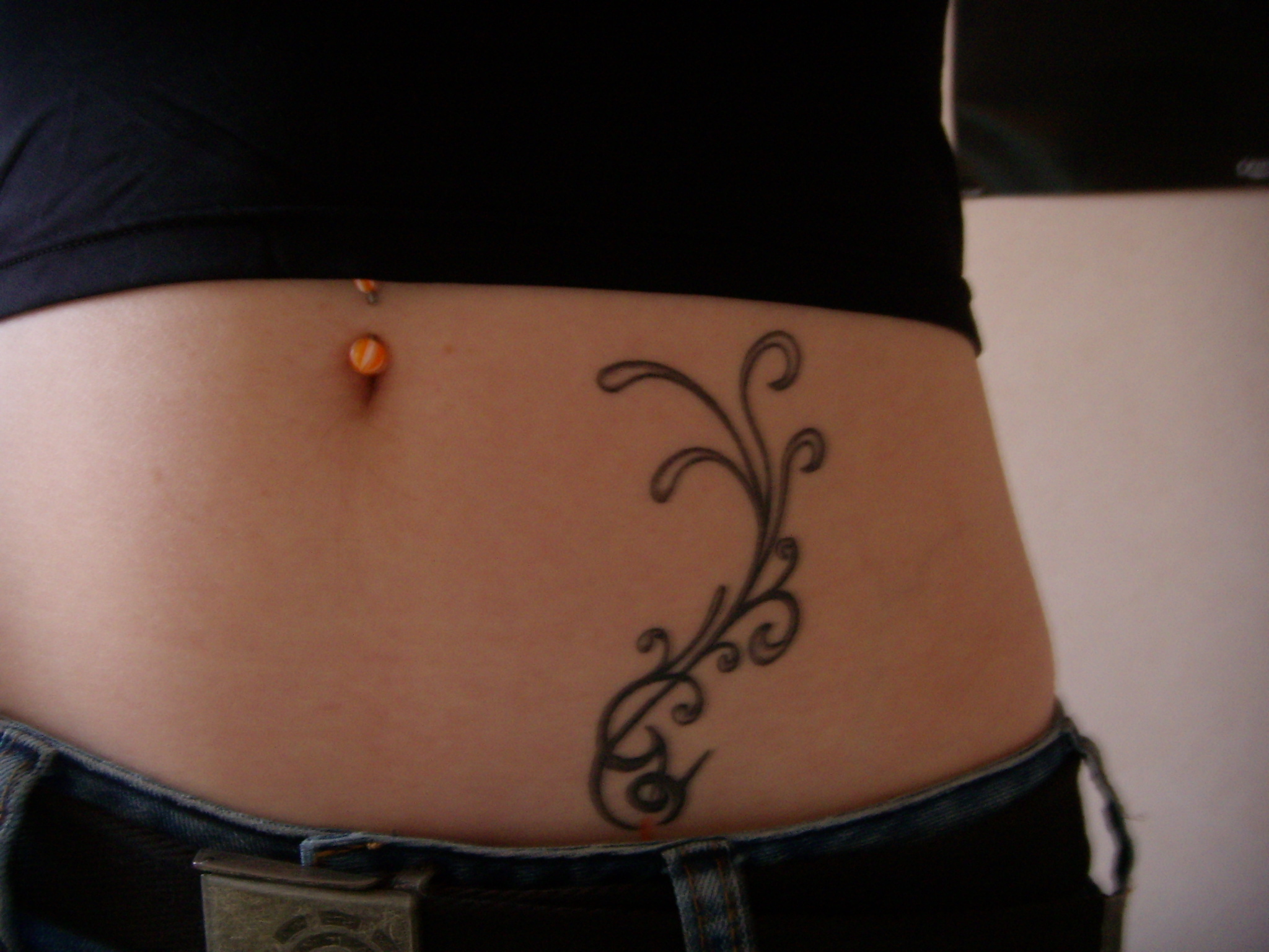 tatouage oriental ventre