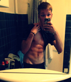 tatouage pectoraux deformation