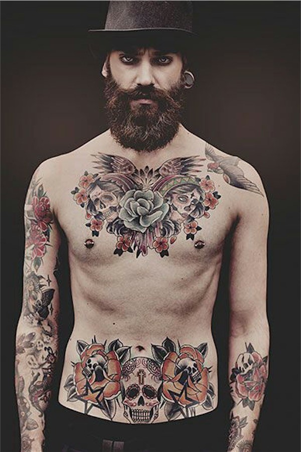 tatouage pectoraux homme