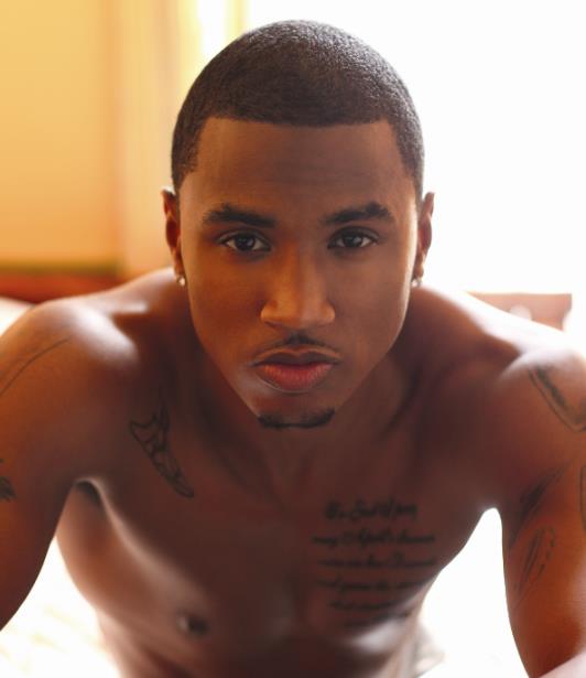 tatouage pectoraux homme phrase