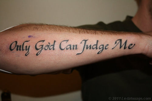 tatouage phrase avant bras homme