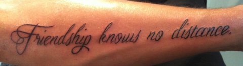 tatouage phrase avant bras homme