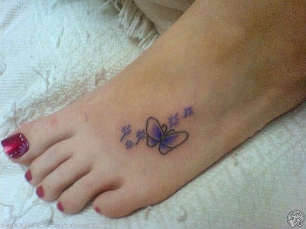 tatouage pieds femme