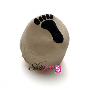 tatouage pieds noirs