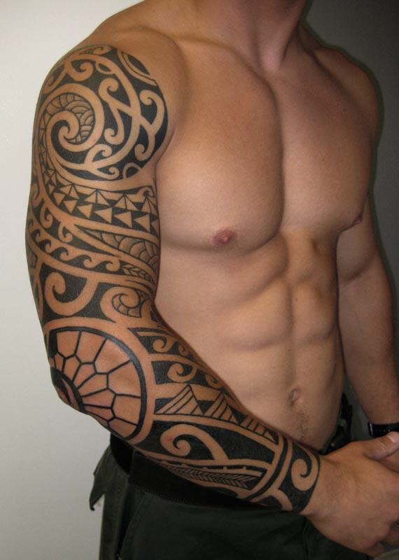 tatouage polynésien homme