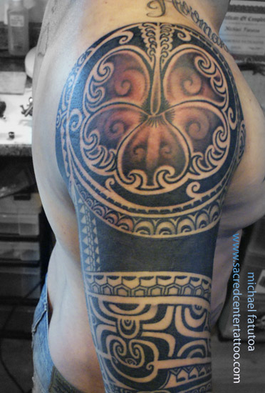 tatouage polynésien homme