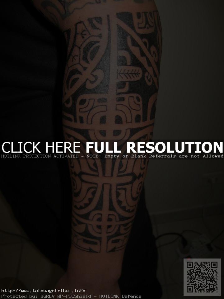 tatouage polynésiens avant bras
