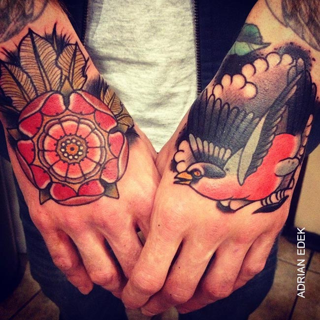 tatouage rose oiseau