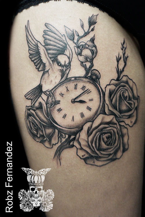 tatouage rose oiseau