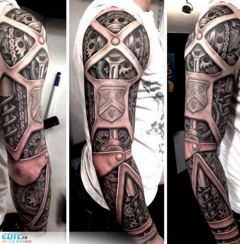 Tatouage serpent biomecanique