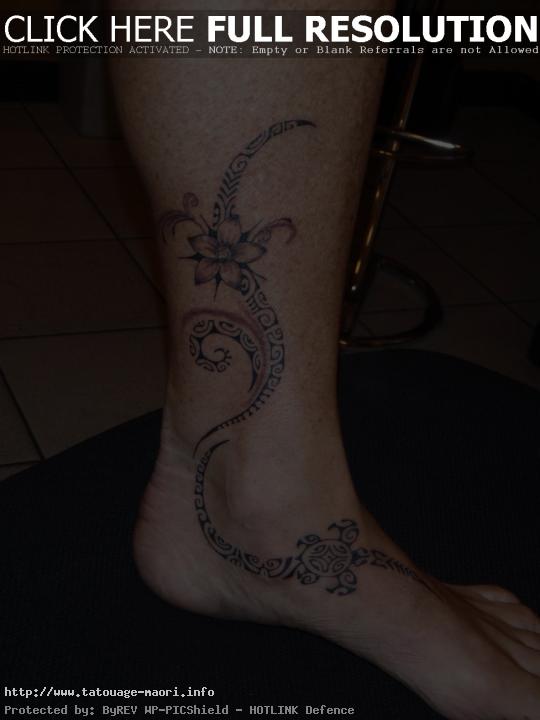 tatouage tribal cheville