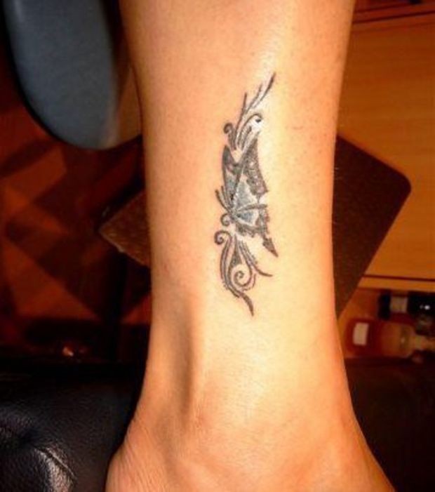 tatouage tribal cheville femme