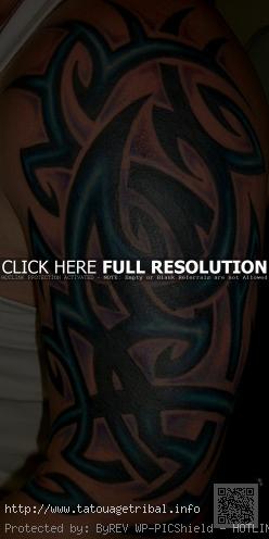tatouage tribal couleur
