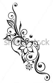 tatouage tribal fleur