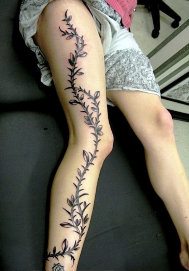 tatouage tribal jambe femme