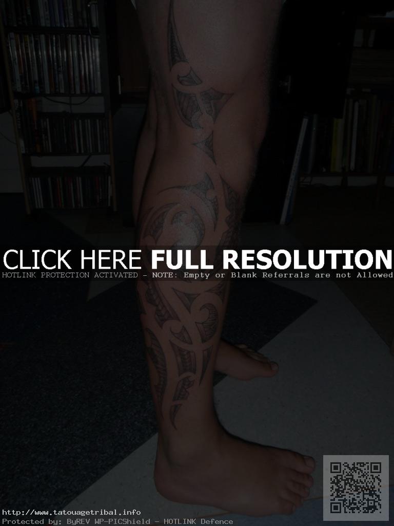 tatouage tribal jambe femme