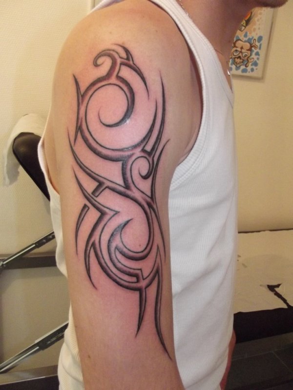 tatouage tribal ombre