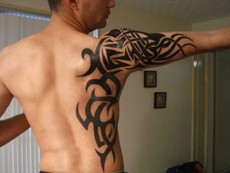 tatouage tribal ombre