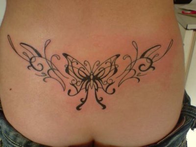 tatouage tribal papillon