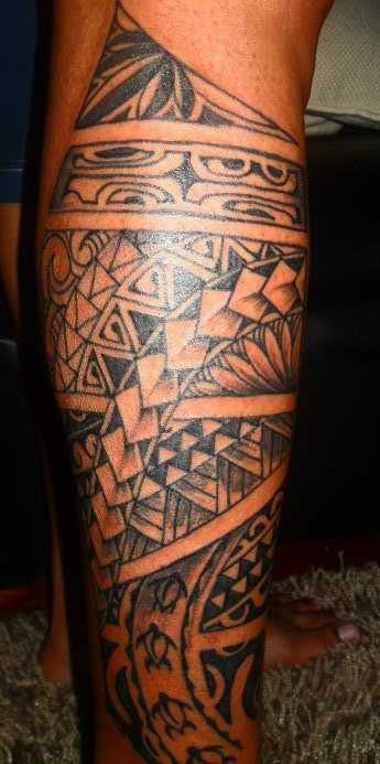 tatouage tribal tibia