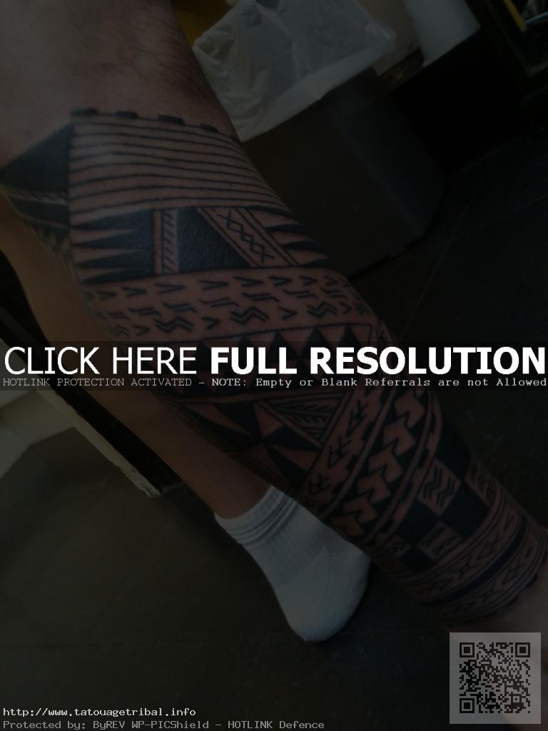 tatouage tribal tibia