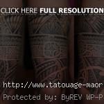 tatouage tribal tour de cuisse homme