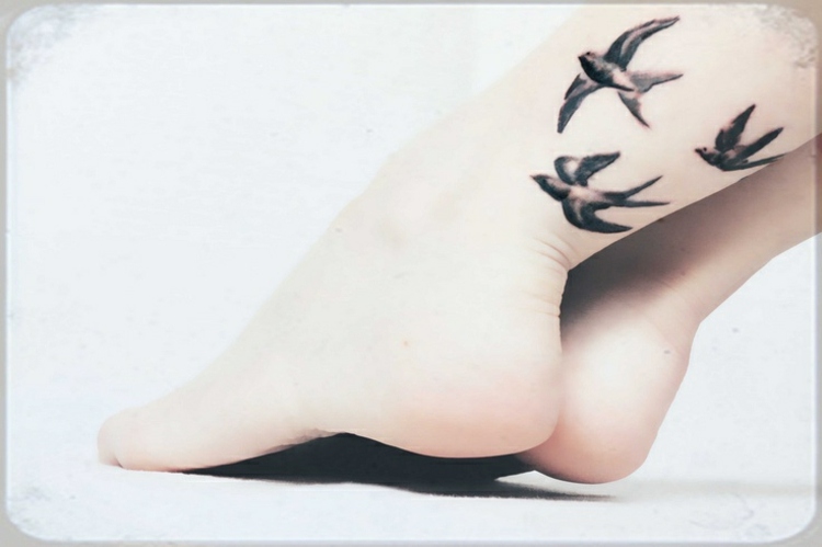 tatouage trois hirondelles