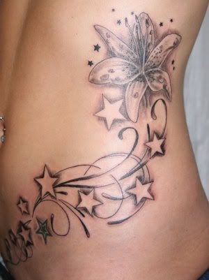 tatouage ventre femme etoile