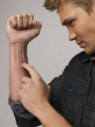 tatouage ventre naruto