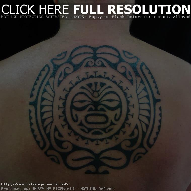 tatouage ventre rond