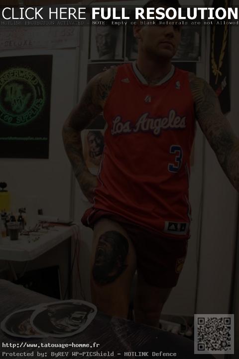 tatouage visage discret