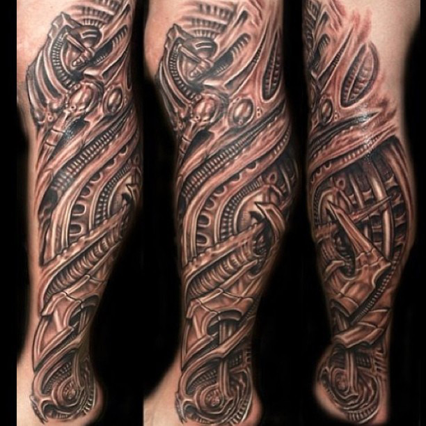 tattoo biomecanique jambe