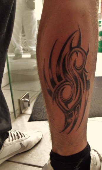 tattoo mollet tribal