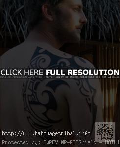 tattoo omoplate homme