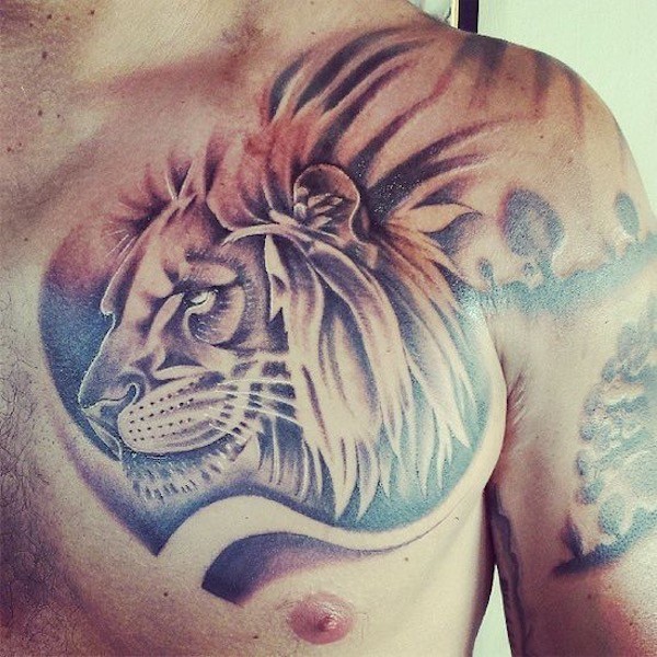 tattoo pectoraux
