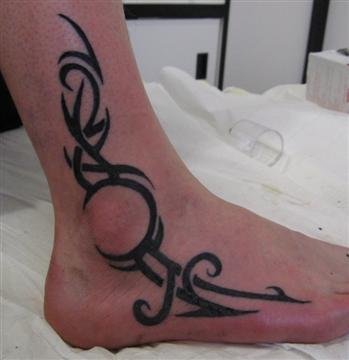 tattoo tribal cheville